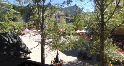 Arapahoe Lodge 1 Bed 2 Bath