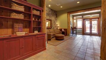 Condo, 1 cama King size y sofá cama (Arapahoe Lodge 1 Bed 2 Bath ALJD) | Interior