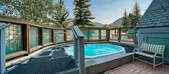 Buffalo Lodge 3 Bed 3 Bath