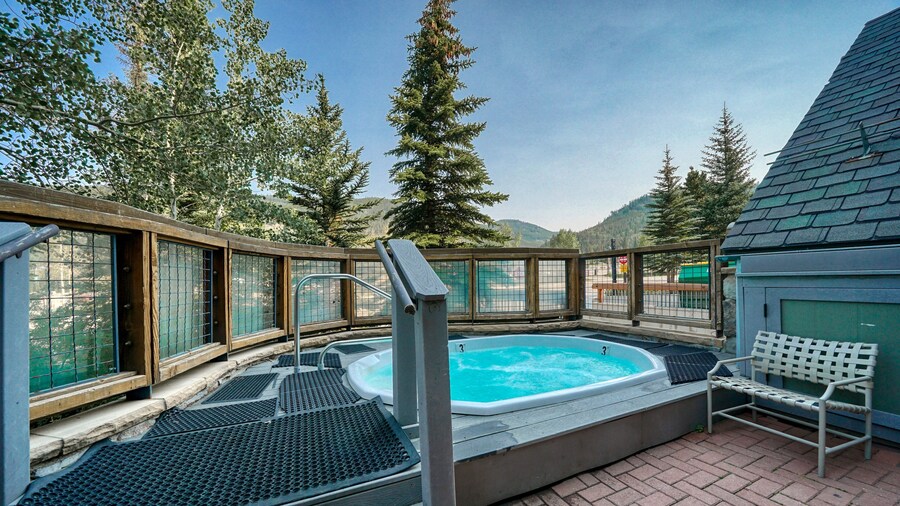 Buffalo Lodge 3 Bed 3 Bath