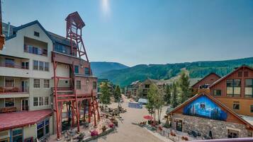 Apartment, Mehrere Betten (Buffalo Lodge 3 Bed 3 Bath BLCD3) | Unterkunftsgelände