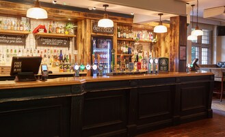 Bar (en la propiedad)