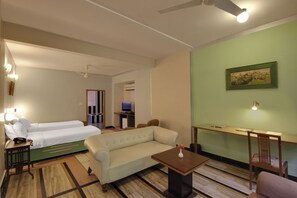Luxury Twin Room, 2 Single Beds | Living area | 32-inch TV with cable channels - Hotel Inn Season - A Heritage Hotel in Jodhpur (Jodhpur)