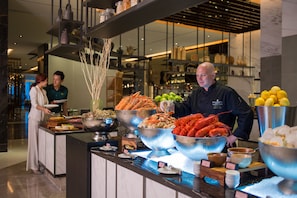 Food court - InterContinental Shanghai Hongqiao NECC by IHG (Shanghai)