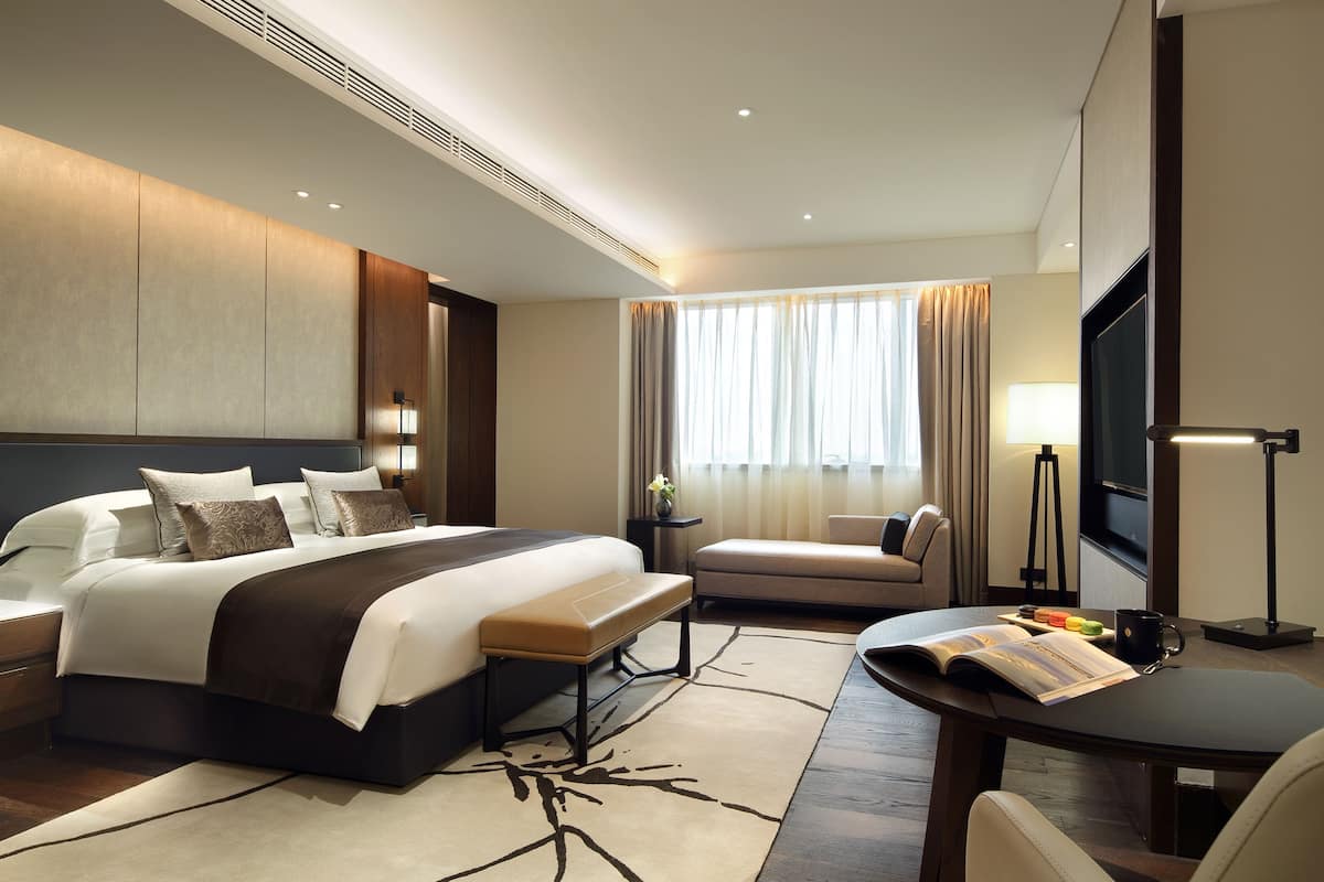 1 bedroom, premium bedding, minibar, in-room safe