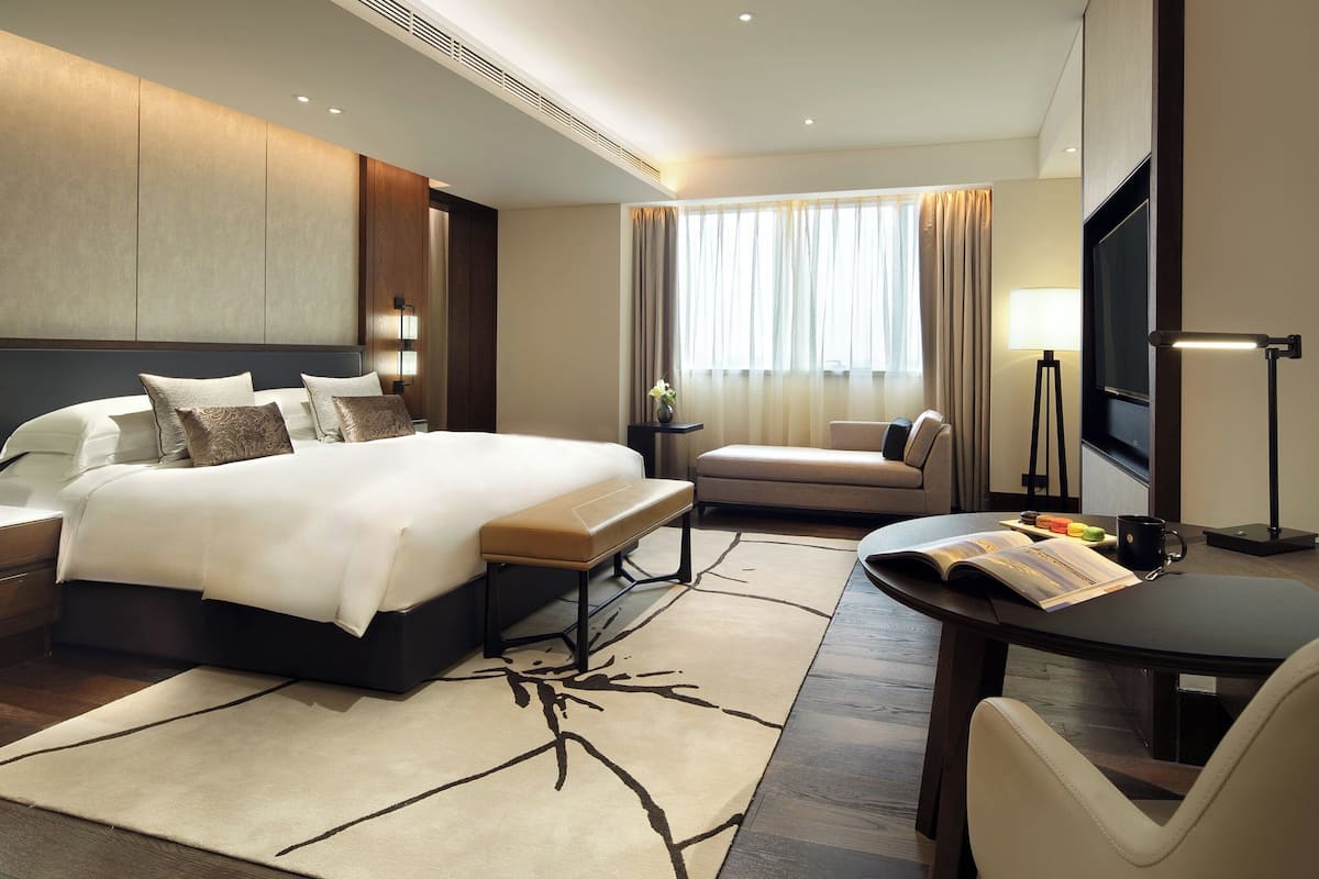 1 bedroom, premium bedding, minibar, in-room safe