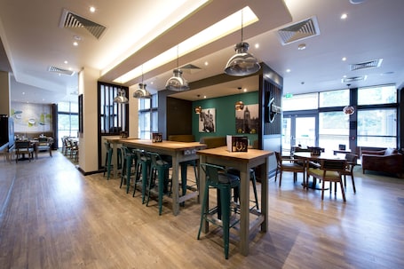 Restaurant. Premier Inn Derby Cc Riverlights