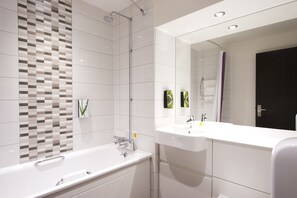 Bathroom - Premier Inn Ware (Ware)