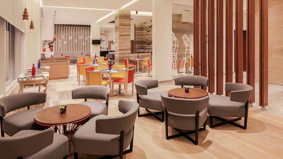 ibis Kochi City Centre Hotel