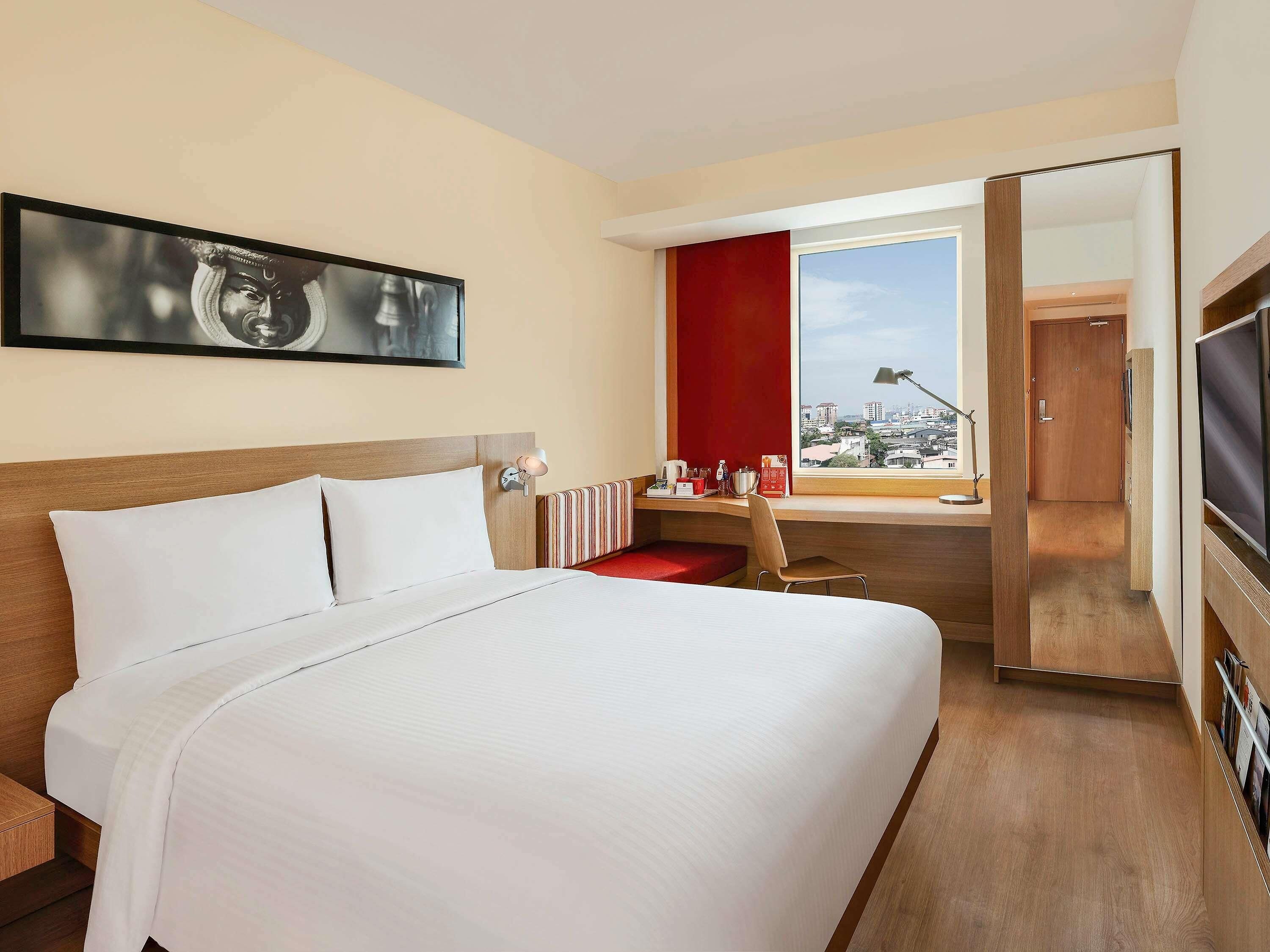 Standard Room, 1 Queen Bed
