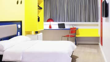 Apartment, 1 Double Bed | Minibar, in-room safe, desk, soundproofing