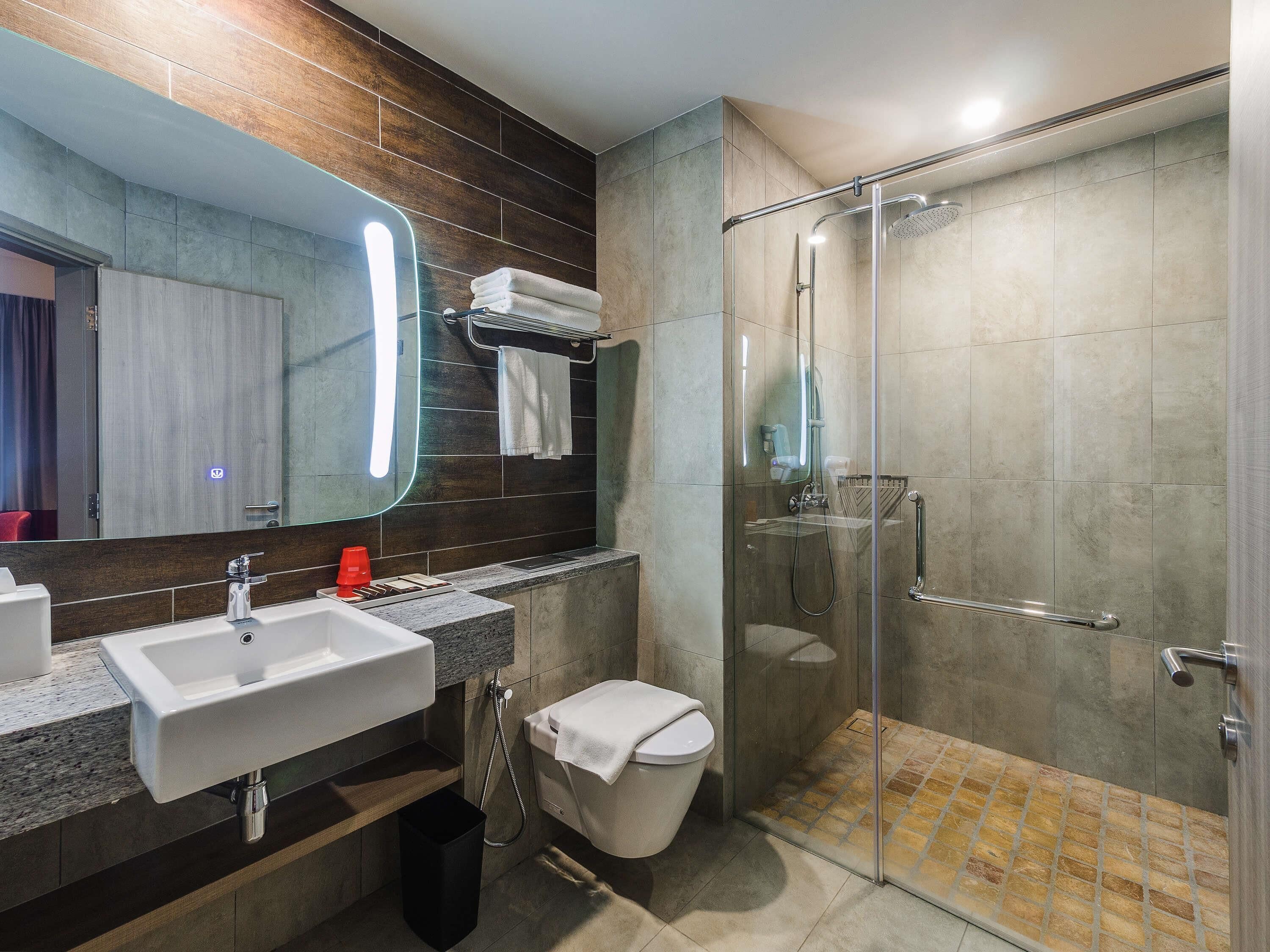 Minibar, in-room safe, desk, laptop workspace