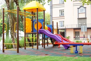 Children’s play area – outdoor