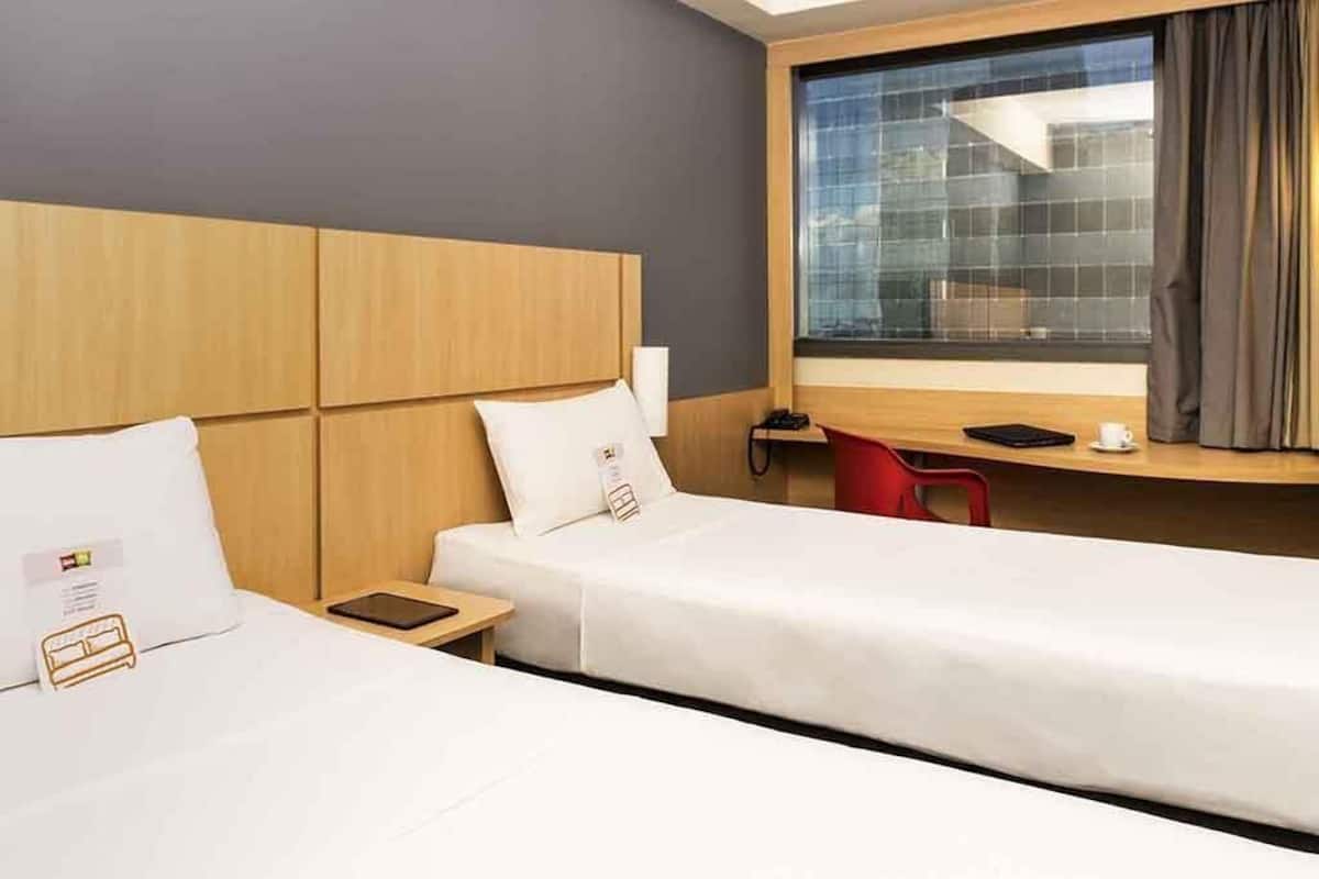 Chambre Standard, 2 lits une place