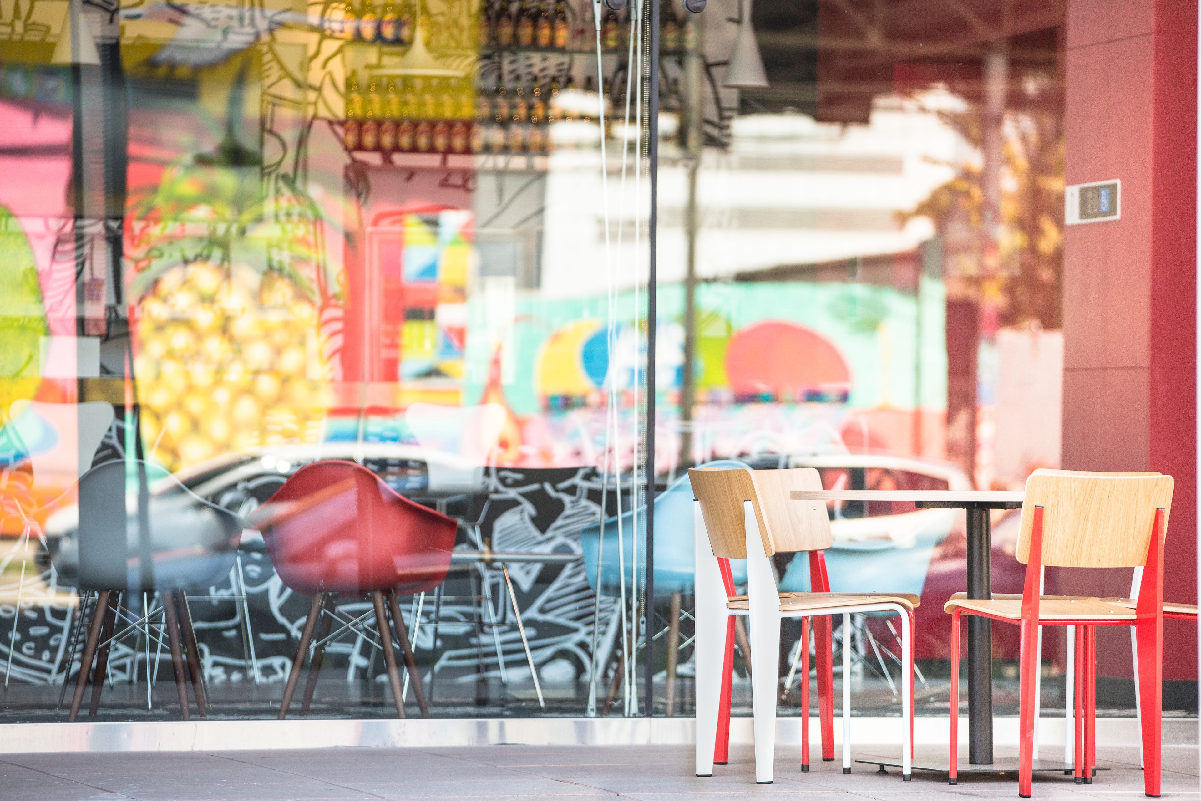 breakfast, lunch and dinner served