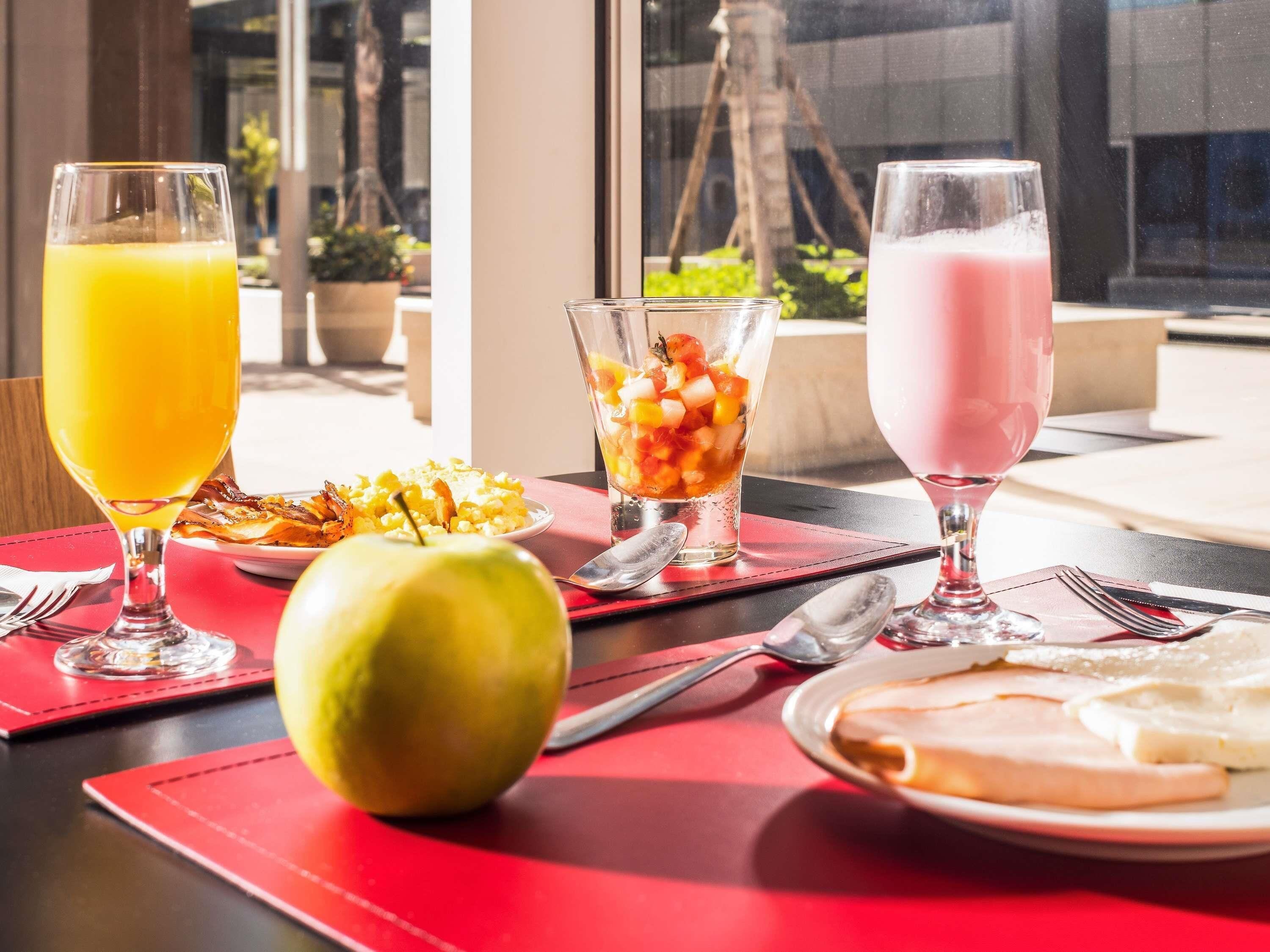 Tägliches Frühstücksbuffet gegen Gebühr