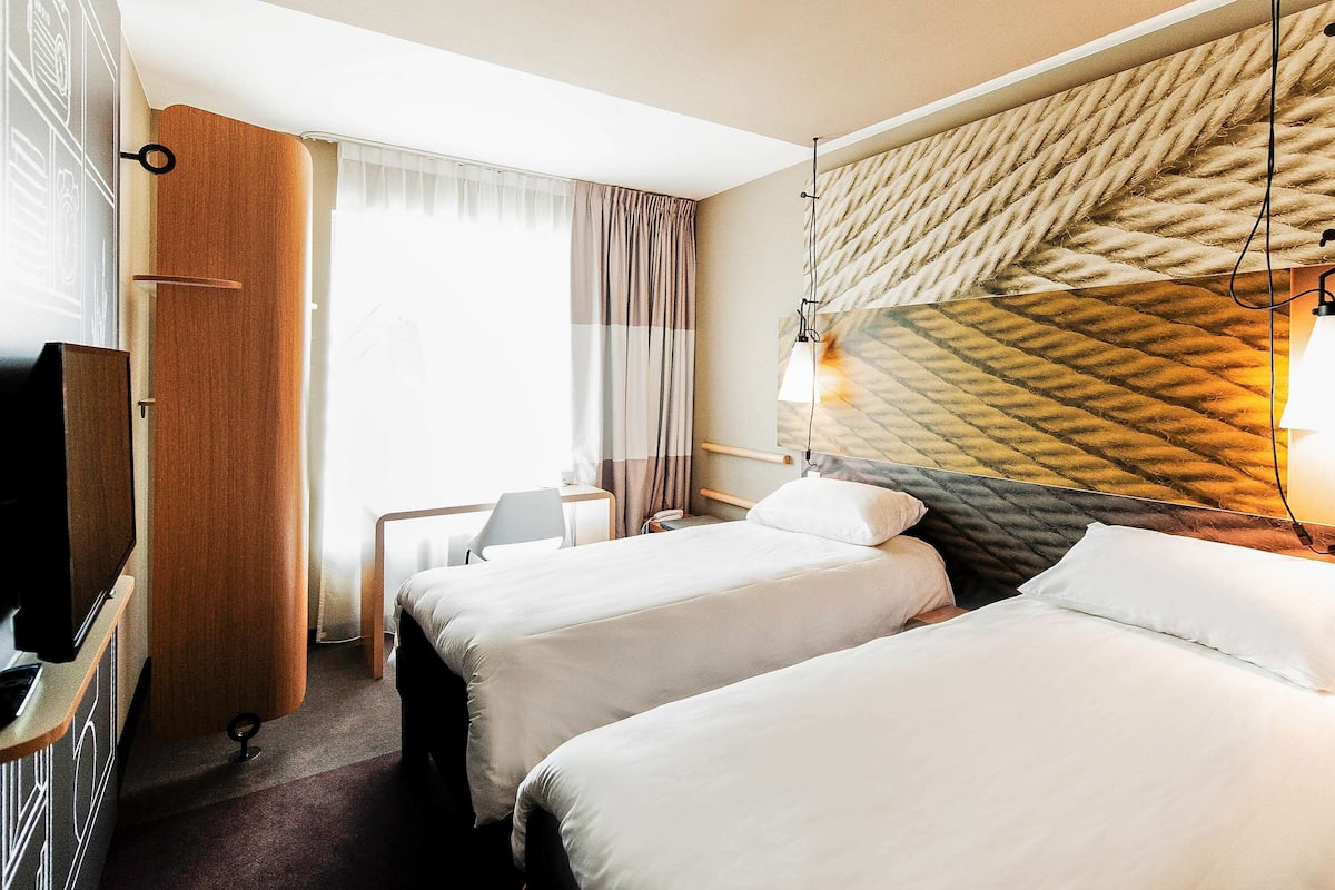 Standard Twin Room, 2 Single Beds | In-room safe, desk, iron/ironing board, cots/infant beds