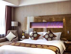 Deluxe Room, 1 King Bed | Minibar, in-room safe, desk, free WiFi - Novotel Daqing Haofang (Daqing)