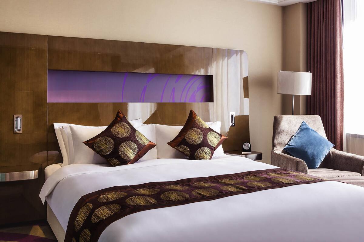 Deluxe Suite, 1 King Bed