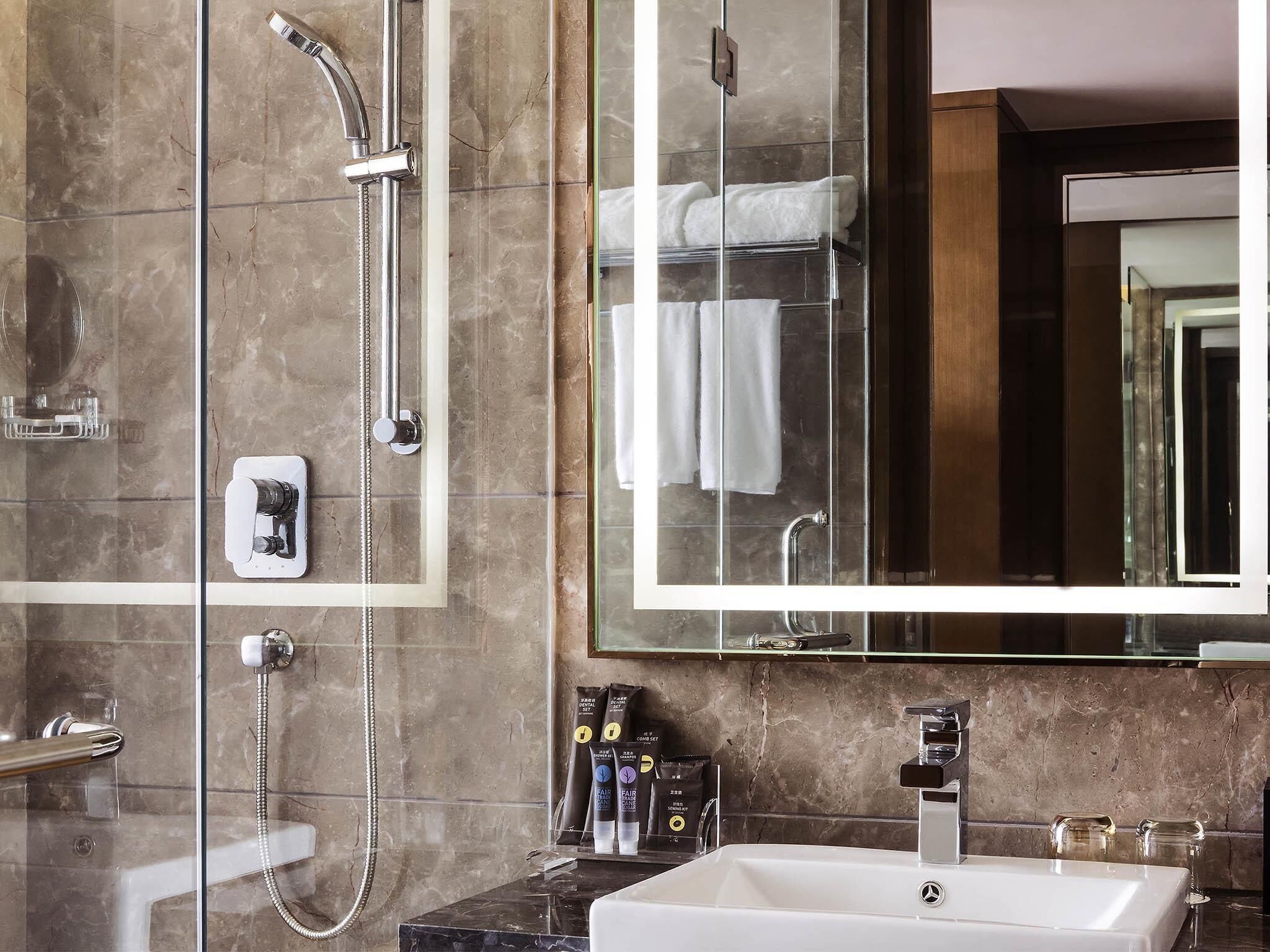 Minibar, in-room safe, desk, free WiFi