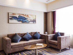 Deluxe Suite, 2 Double Beds | Minibar, in-room safe, desk, free WiFi