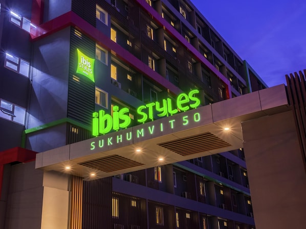 Exterior - Ibis Styles Bangkok Sukhumvit 50 (Bangkok)