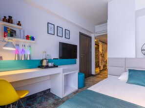 Habitación estándar, 1 cama individual | Caja de seguridad en la habitación y escritorio 
