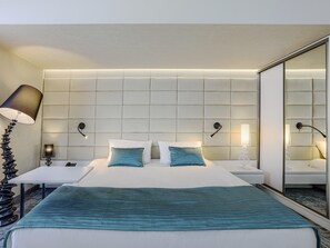 In-room safe, desk, laptop workspace, blackout drapes