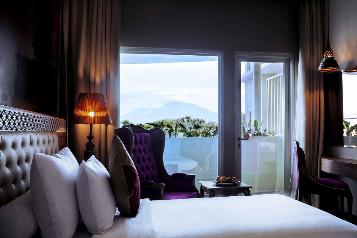 Superior Room, 1 Queen Bed, Balcony