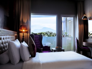 Superior Room, 1 Queen Bed, Balcony
