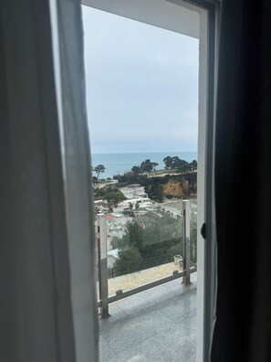 Premium bedding, free WiFi, bed sheets - Hotel Senator (Ulcinj)