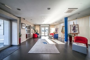 Lobby - Hotel Terminus (Podgorica)