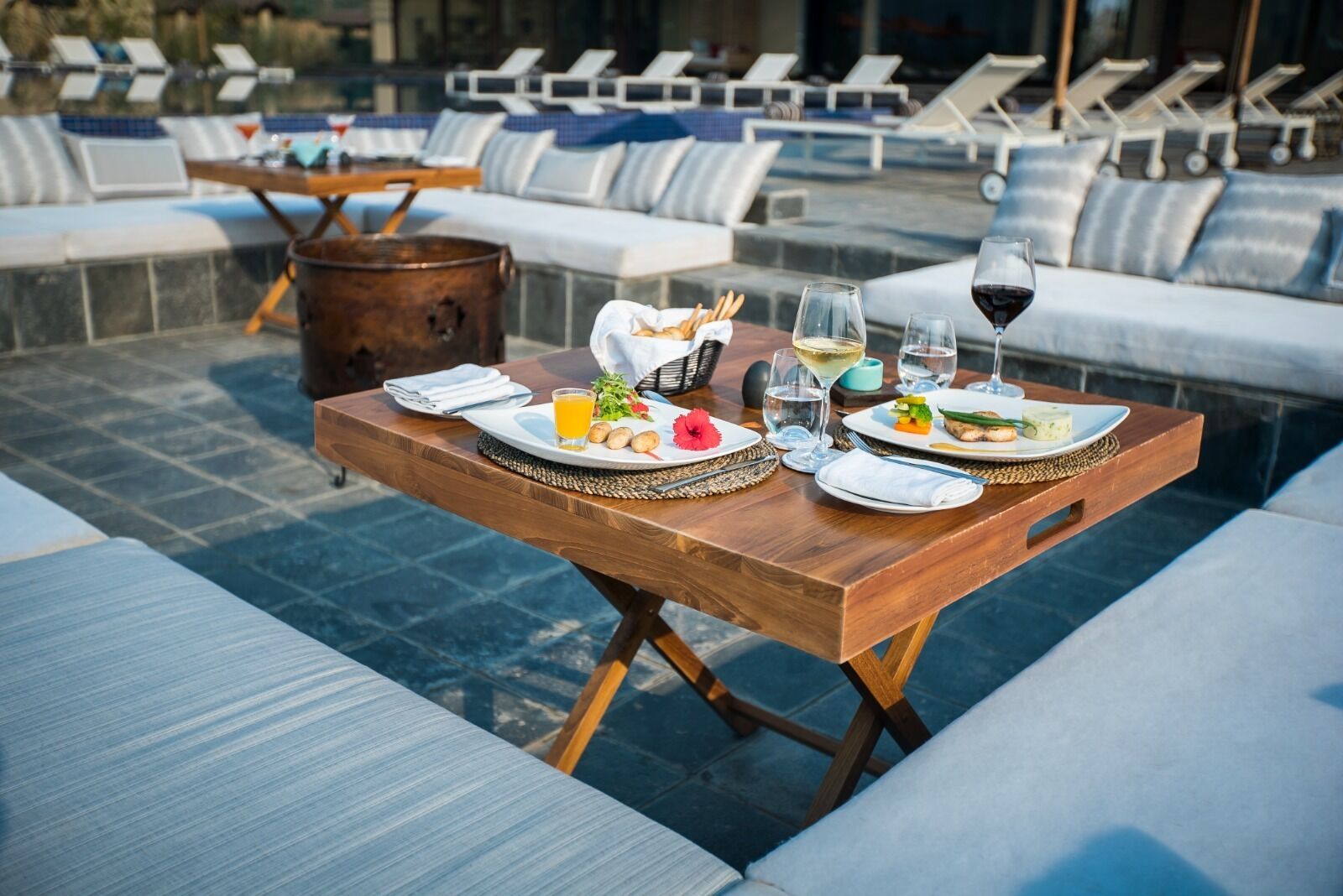 Outdoor pool, sun loungers