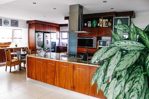 Fridge, coffee/tea maker, electric kettle