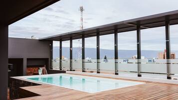 Piscine extérieure (ouverte en saison)