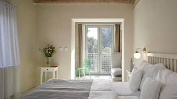 Free WiFi, wheelchair access