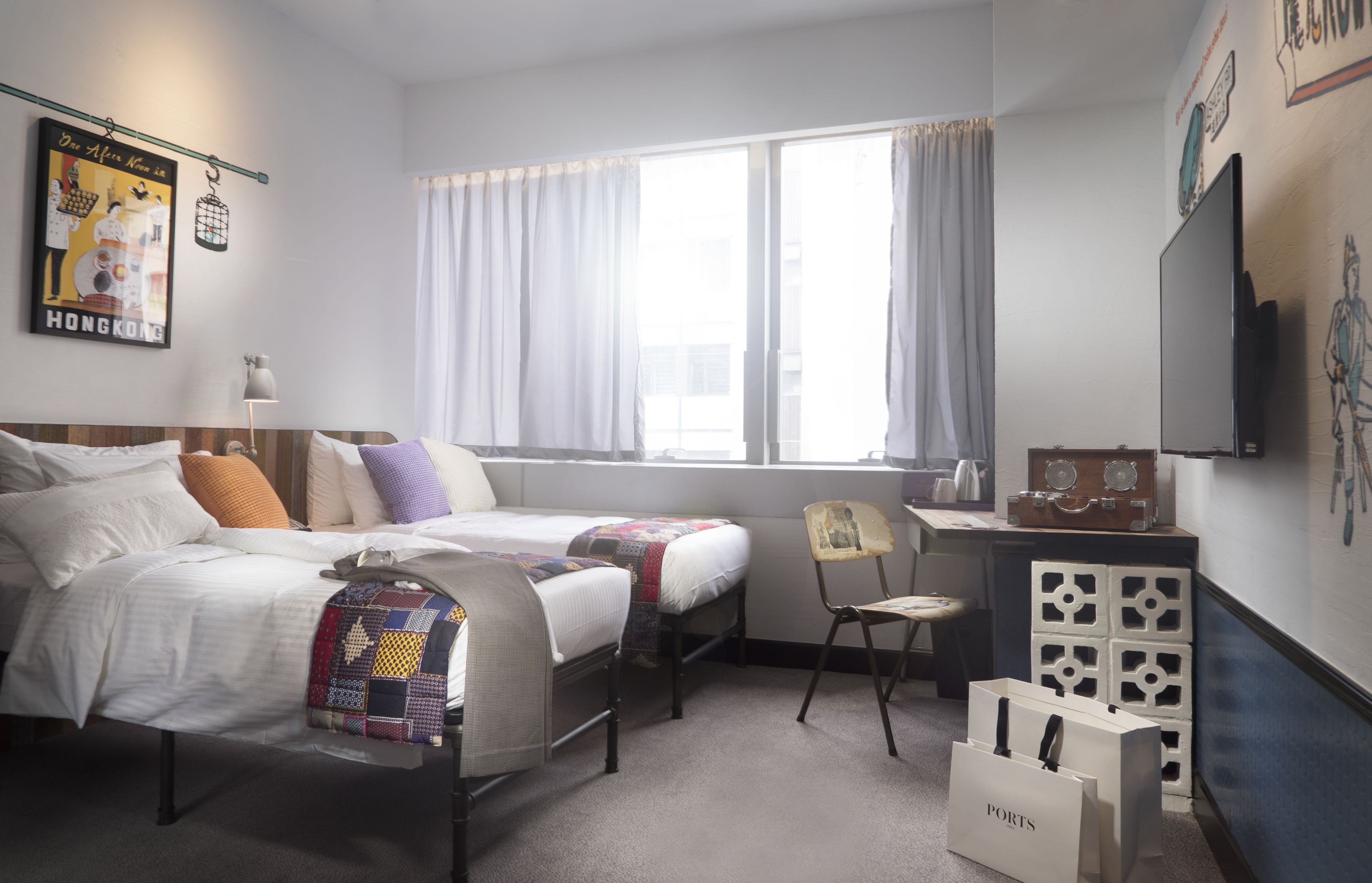 Coffres-forts dans les chambres, fer et planche à repasser