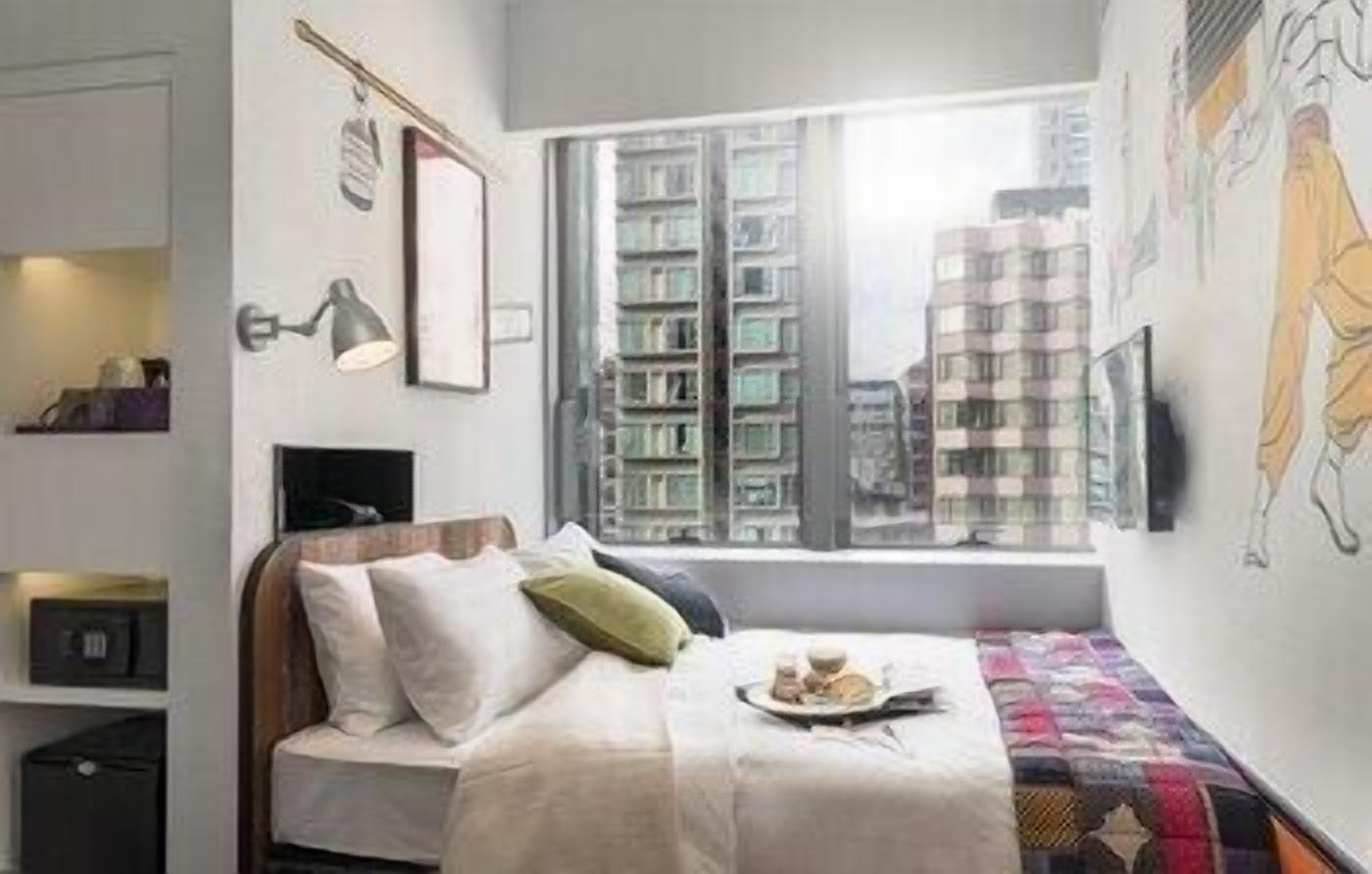 Coffres-forts dans les chambres, fer et planche à repasser