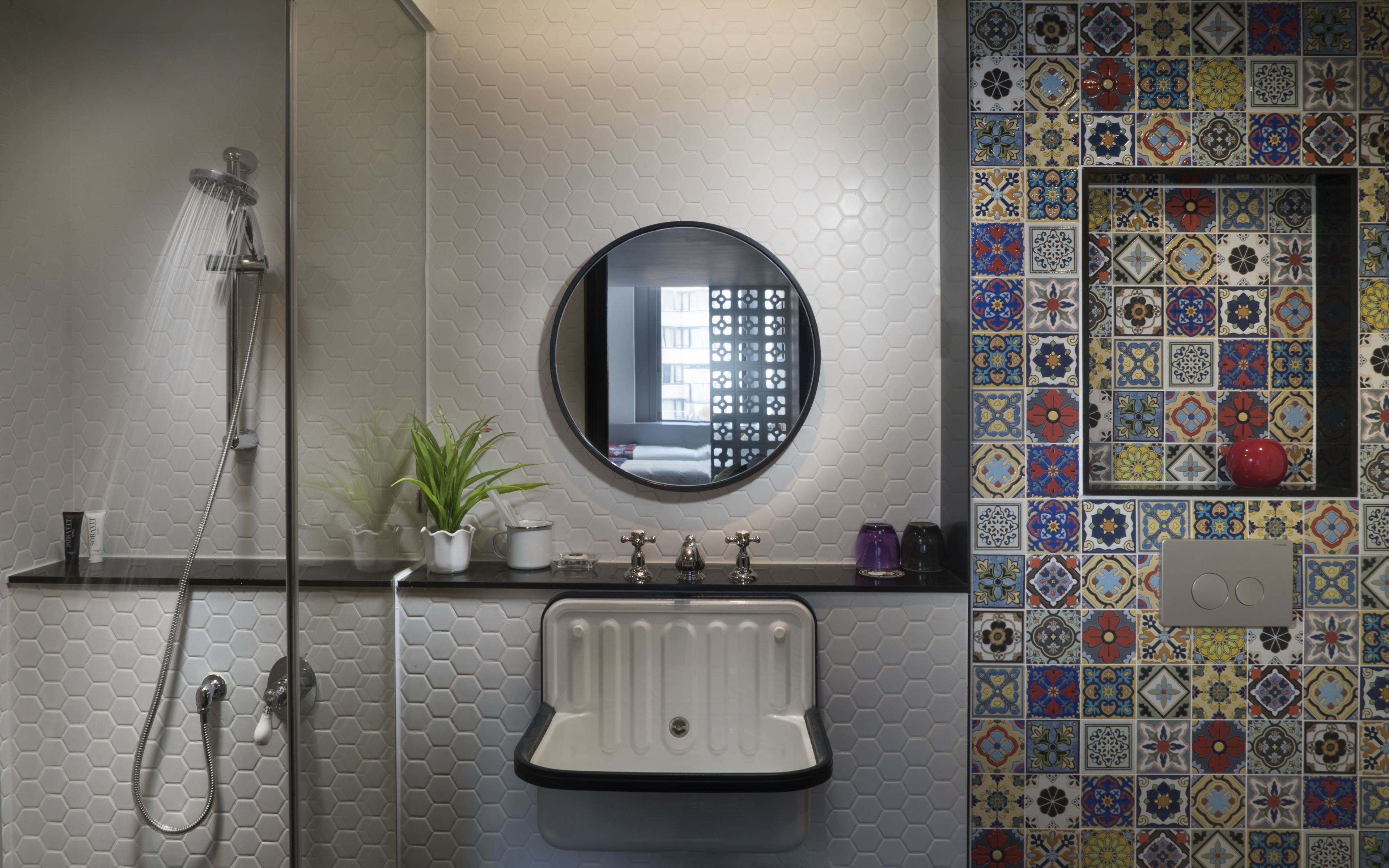 shower, free toiletries, hair dryer, slippers