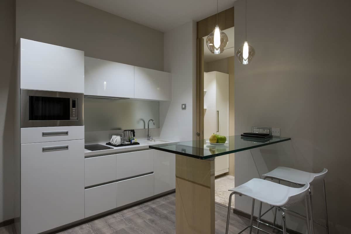 fridge, microwave, coffee/tea maker