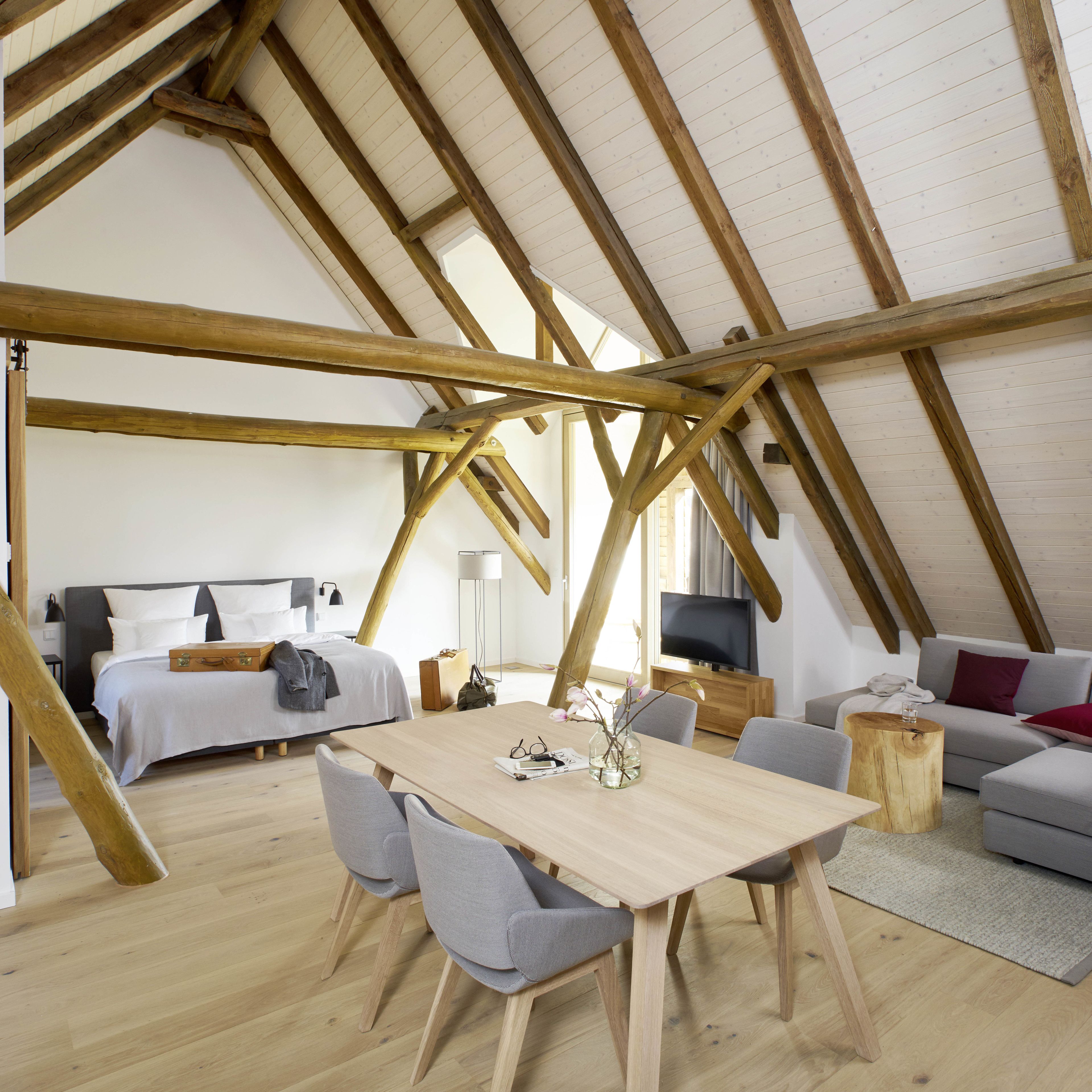 1 bedroom, premium bedding, in-room safe, desk