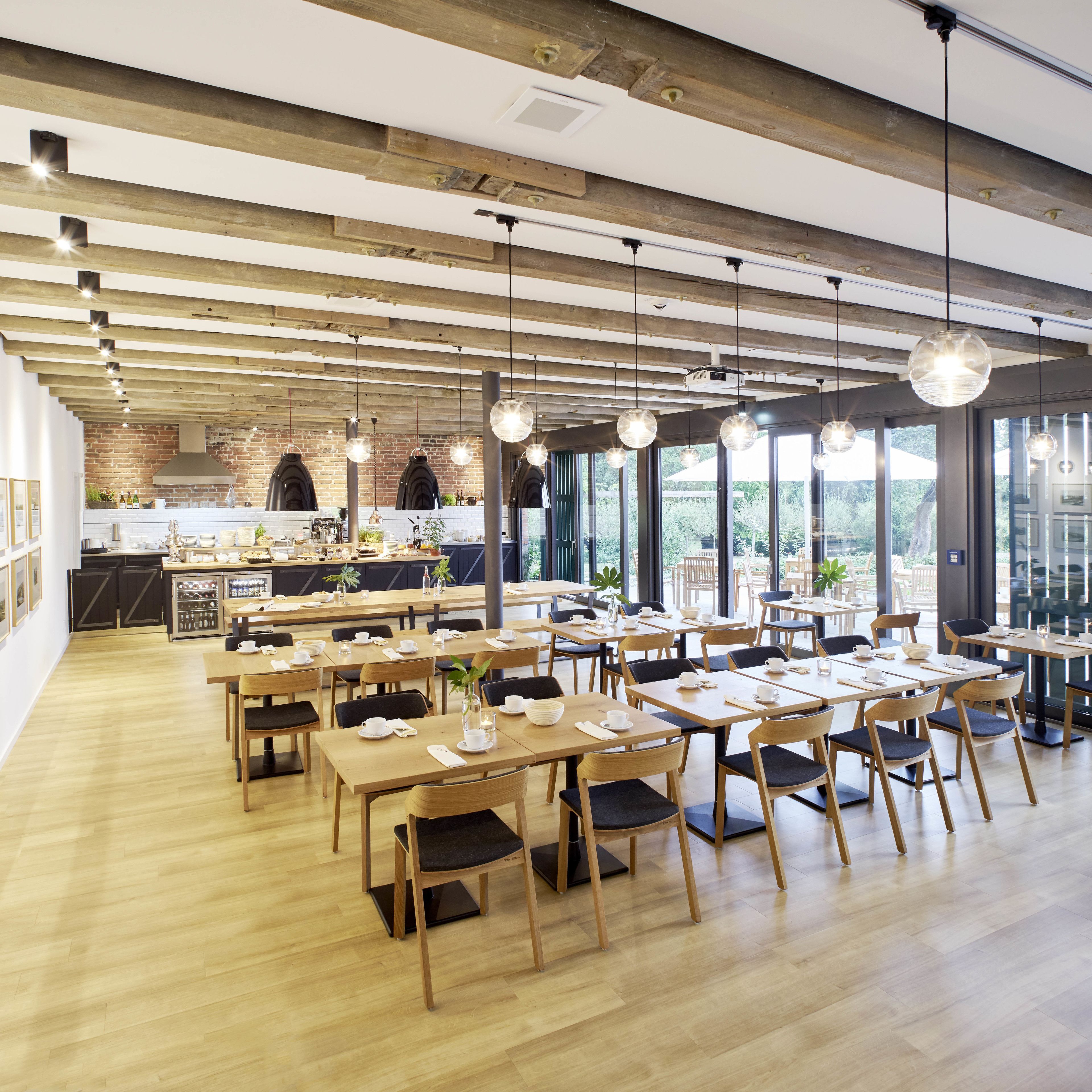 Daily buffet breakfast (EUR 19 per person)