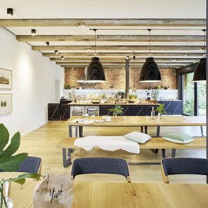 Colazione a buffet, servita tutte le mattine (19 EUR a persona) 