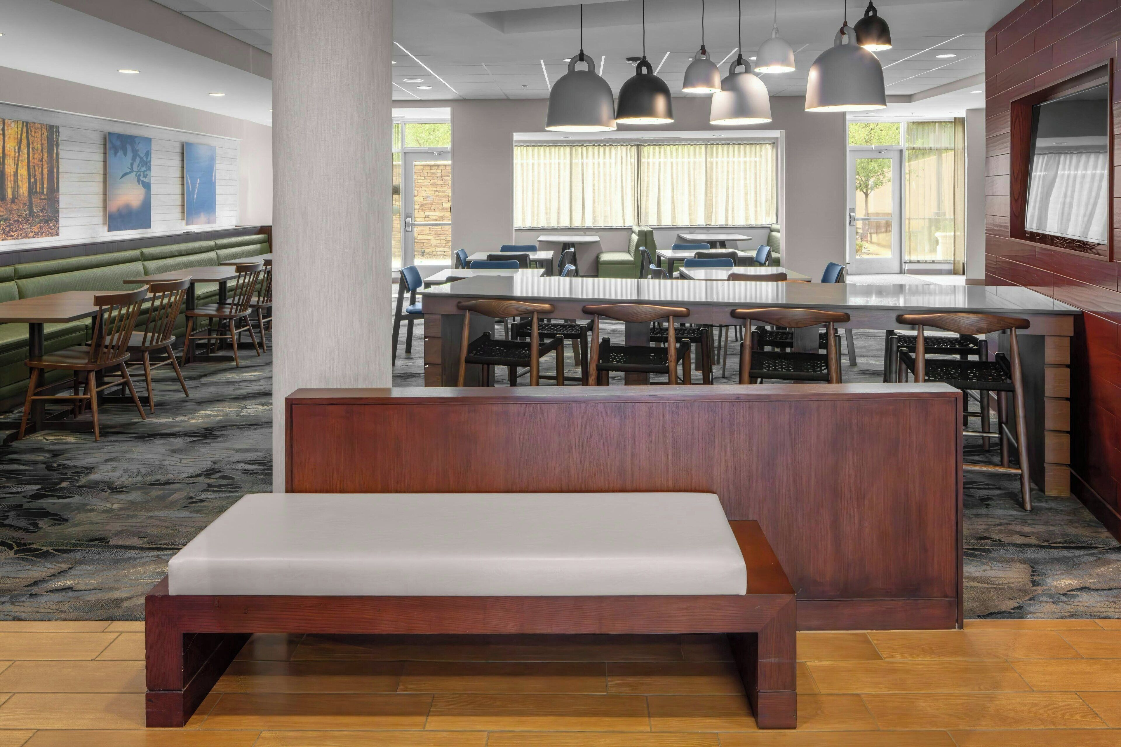 free daily continental breakfast