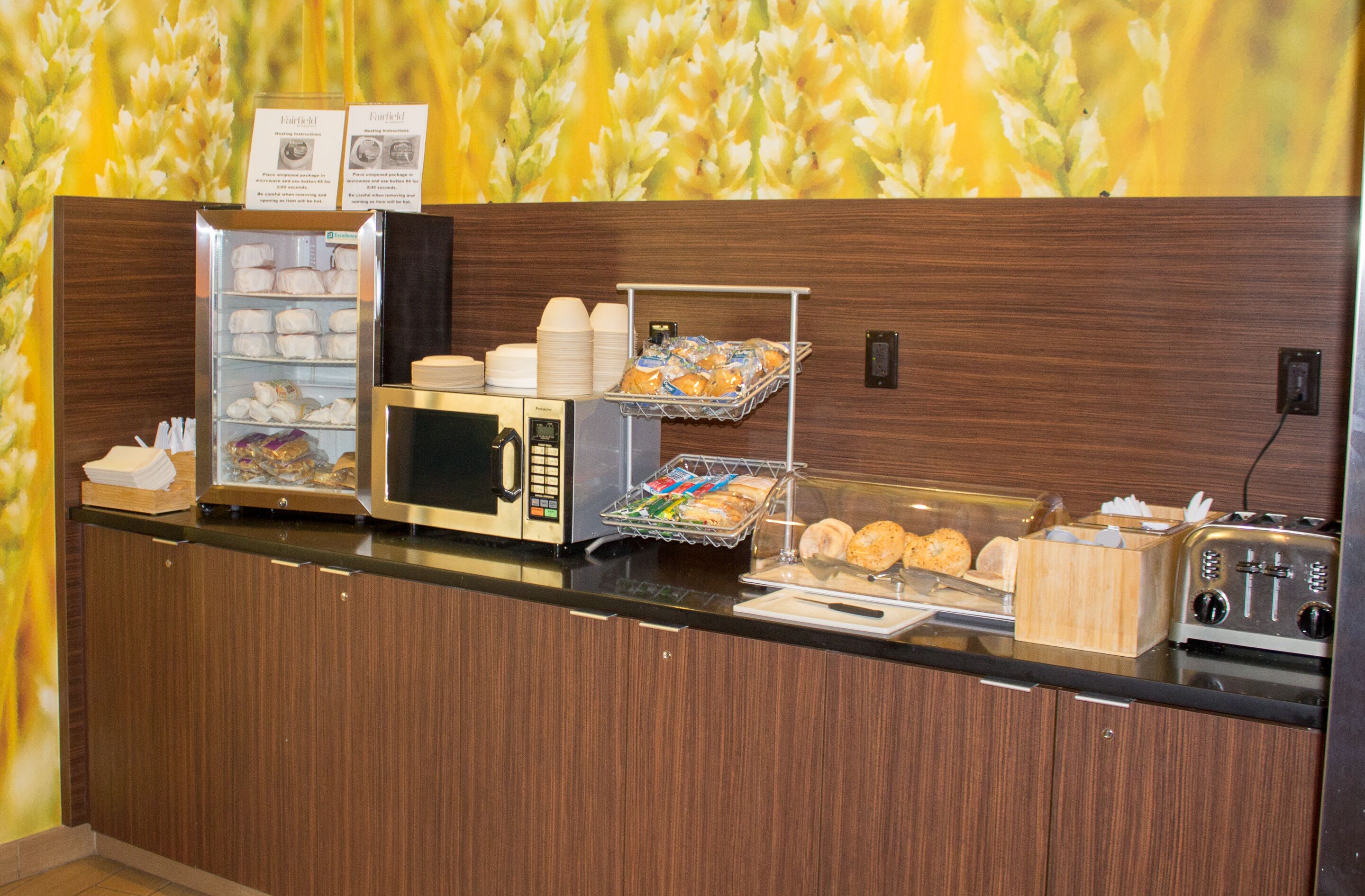 free daily continental breakfast