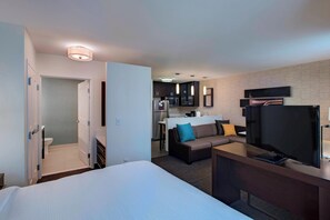 Pillow-top beds, desk, iron/ironing board, cots/infant beds - Residence Inn by Marriott Jackson The District at Eastover (Jackson)