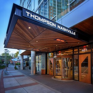 Property entrance - Thompson Nashville, by Hyatt (Nashville)