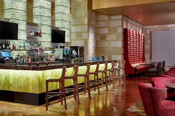 2 bars/lounges, poolside bar at The Westin Nashville