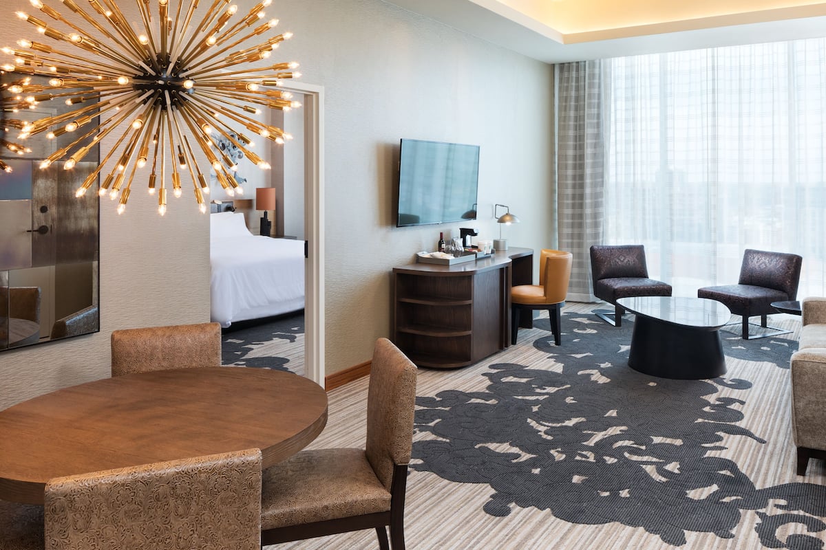 Executive Suite, 1 Bedroom | Premium bedding, down comforters, pillowtop beds, in-room safe