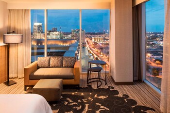 Premium bedding, down comforters, pillowtop beds, in-room safe at The Westin Nashville